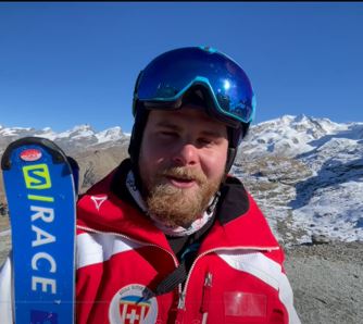 Lire la suite à propos de l’article Les moniteurs suisses intègrent le Ski~Mojo à leur formation